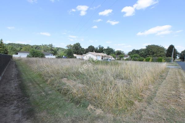 Terrain à vendre à Saint Germain et Mons - 1500 m²