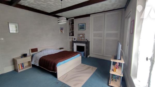 PLACE D'AUSTERLITZ
Immeuble offrant de nombreuses possibilités d'aménagement