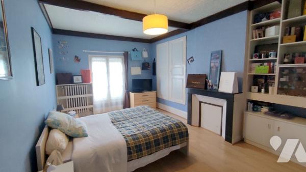 PLACE D'AUSTERLITZ
Immeuble offrant de nombreuses possibilités d'aménagement