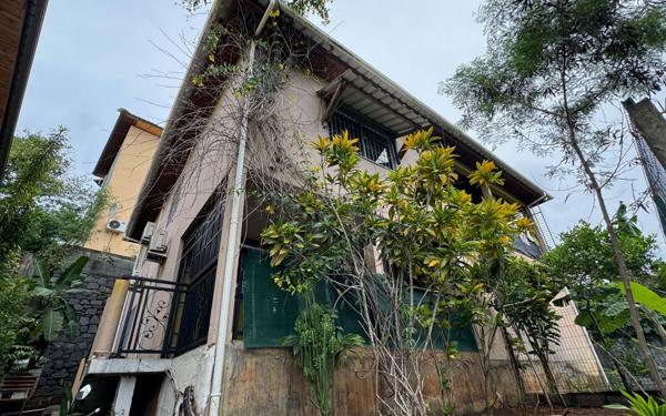 Maison à vendre    4 pièces •  Dembeni