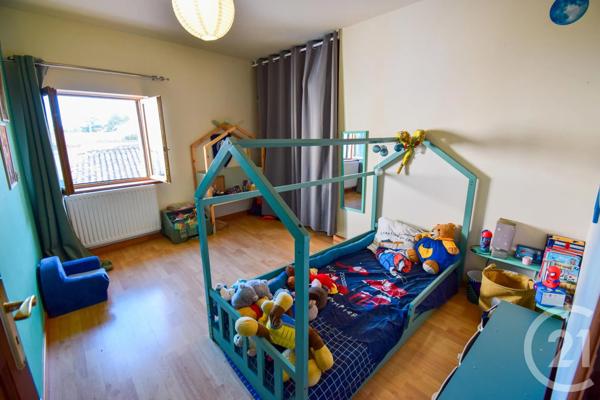 Maison à vendre  5 pièces - 189,61 m 2   ST GEORGES DE RENEINS  - 69