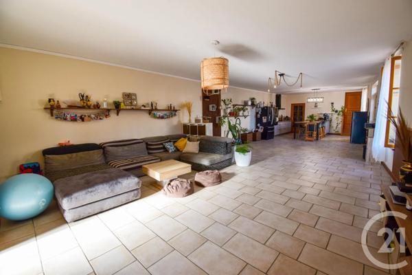 Maison à vendre  5 pièces - 189,61 m 2   ST GEORGES DE RENEINS  - 69