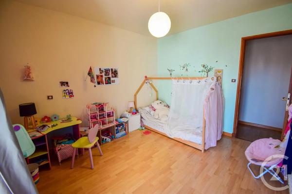 Maison à vendre  5 pièces - 189,61 m 2   ST GEORGES DE RENEINS  - 69