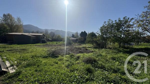 Terrain à vendre  1777 m 2   CHATEAUVIEUX  - 05