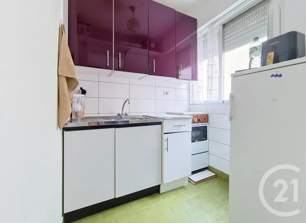 Appartement F1 à vendre  1 pièce - 27 m 2   LE GOLFE JUAN  - 06
