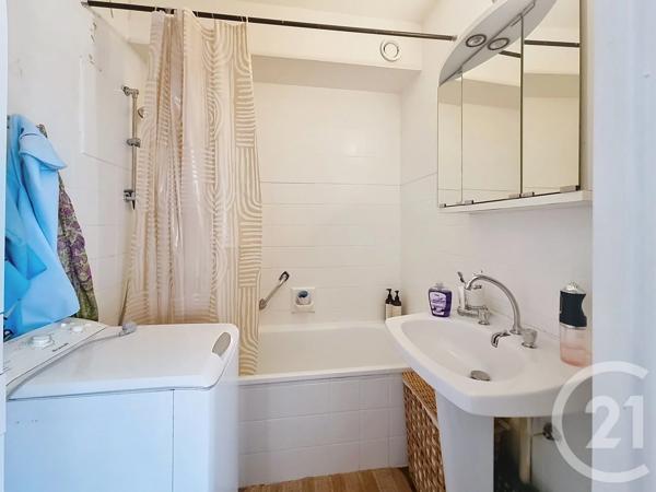 Appartement F1 à vendre  1 pièce - 27 m 2   LE GOLFE JUAN  - 06