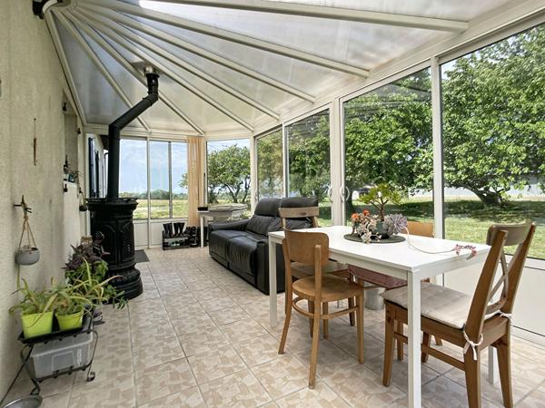 Maison de plain pied, 4 chambres à Lannes - Grand terrain dépendance et piscine