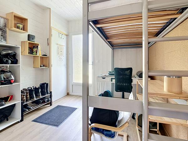 Maison de plain pied, 4 chambres à Lannes - Grand terrain dépendance et piscine