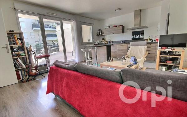 Appartement à vendre    2 pièces • 43,69 m2 Élancourt