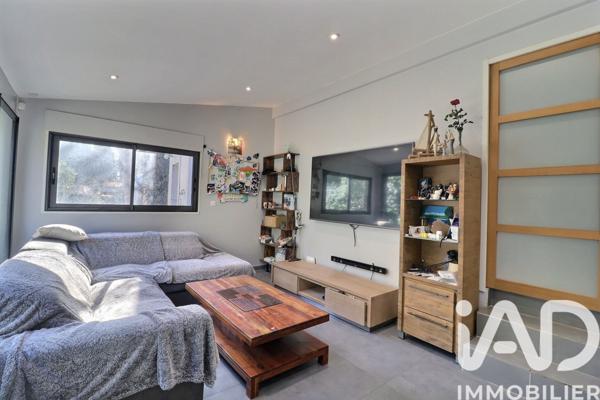 Maison à vendre 13 pièces 401 m² Marseille 12