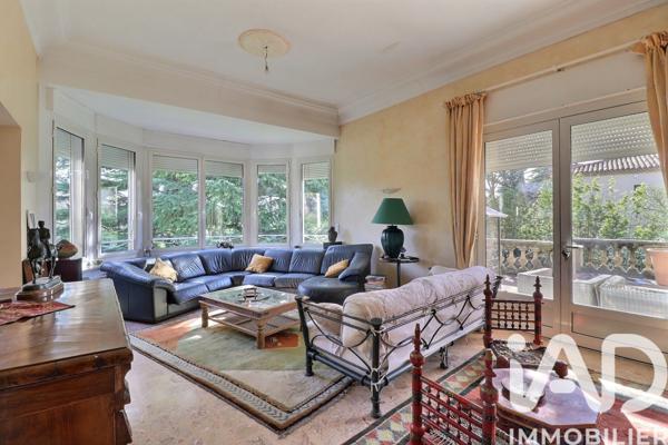 Maison à vendre 13 pièces 401 m² Marseille 12