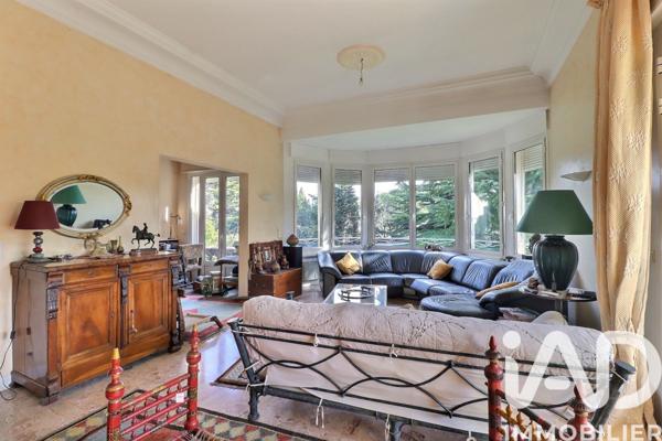 Maison à vendre 13 pièces 401 m² Marseille 12