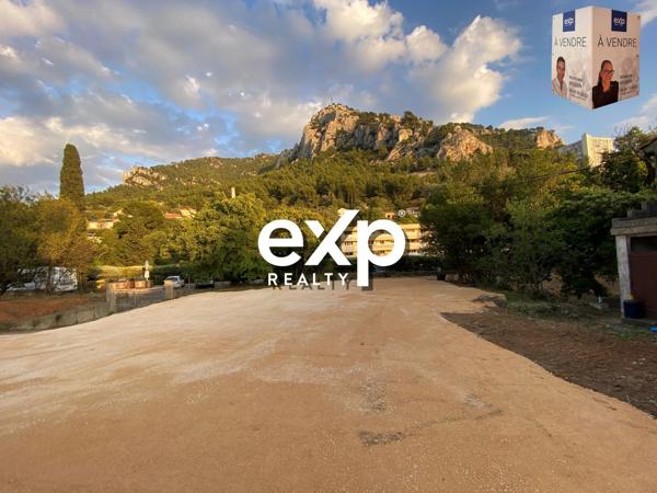 Appartement T2/3 - 43 m²  - Jardin - 2 Places de Parking  / Les Moulins