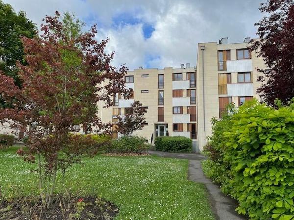 Appartement à louer    3 pièces •  Compiègne