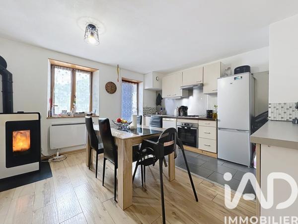 Immeuble à vendre 200 m² Cevins