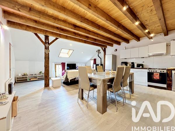 Immeuble à vendre 200 m² Cevins