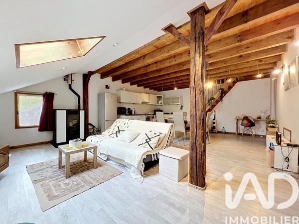 Immeuble à vendre 200 m² Cevins