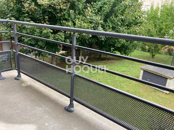 Chartres - studio proche gare avec balcon et parking