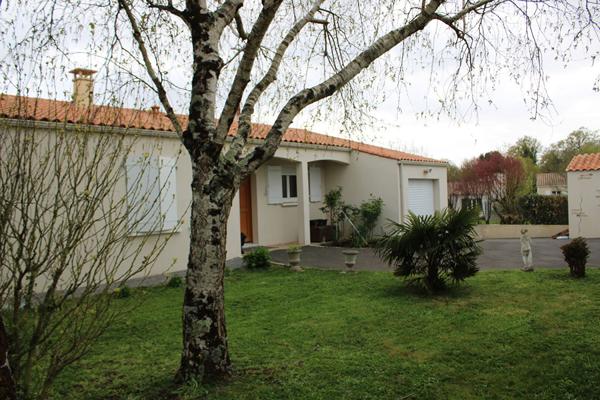 Maison 4 pièces à vendre à Breuil Magne - 297 490 €