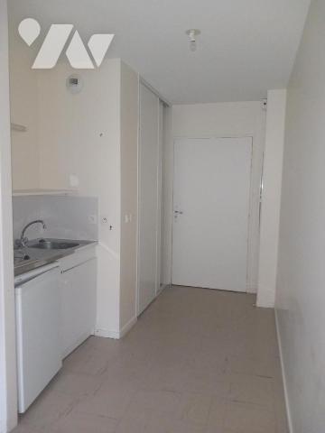 STUDIO 1er étage avec Terrasse 