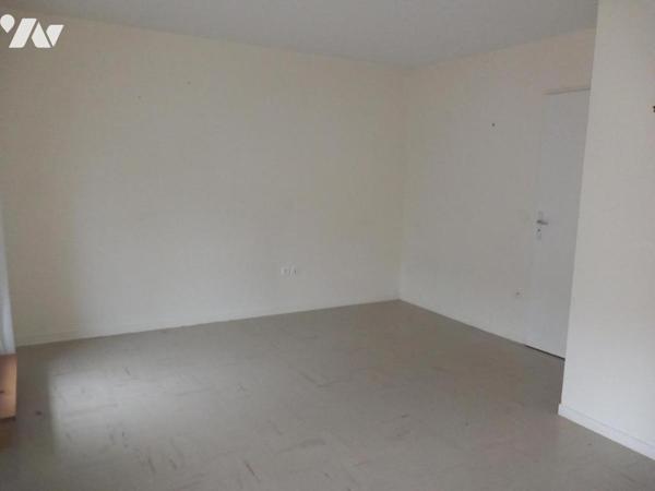 STUDIO 1er étage avec Terrasse 