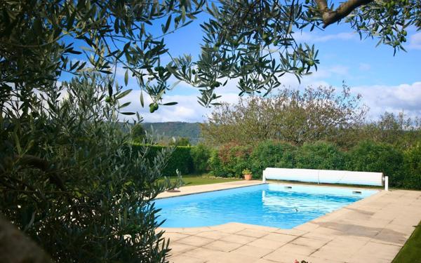 Maison à vendre    6 pièces •  La Roche-de-Glun