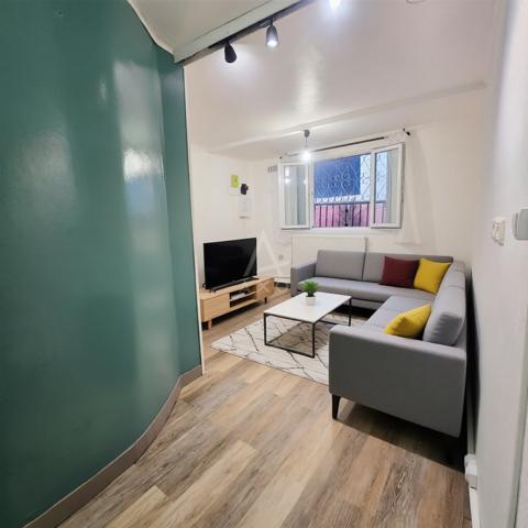 Au calme en passage pieton