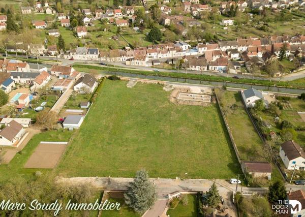 Terrain - Vendu - 1 257 m² - SAINT-AMAND-MONTROND | The Door Man