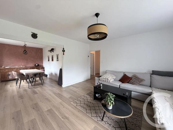 Maison à vendre  6 pièces - 134 m 2   GOURDON  - 46