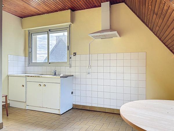 Ensemble immobilier compose de 4 logements situe au coeur de Briec