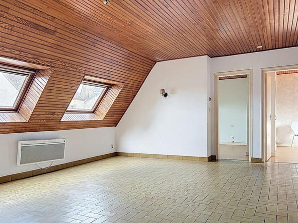 Ensemble immobilier compose de 4 logements situe au coeur de Briec