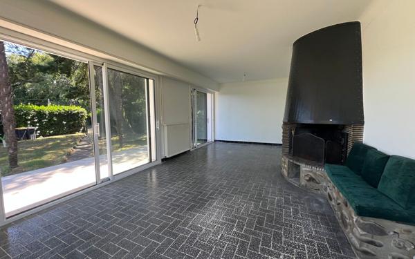 Maison à vendre    4 pièces •  Morlaàs