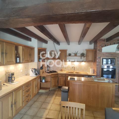 Charmante maison de 210m2, 5 chambres et T2 à renover