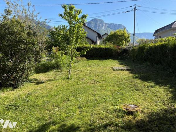 APPARTEMENT En Maison avec jardin privatif 591 m²