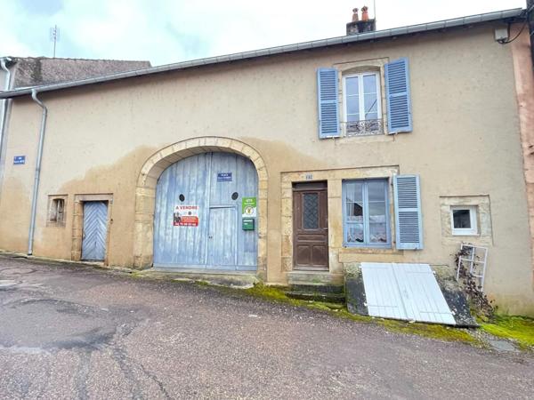 MAISON DE VILLE DE 173M² ,3 CHAMBRES, JARDIN, GARAGE