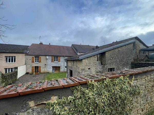 MAISON DE VILLE DE 173M² ,3 CHAMBRES, JARDIN, GARAGE