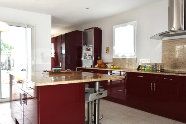 Dpt Charente Maritime (17), Ile d'Oléron, à vendre LA BREE LES BAINS Maison 7 pièces LA BREE LES BAINS (17), terrain 760 m²