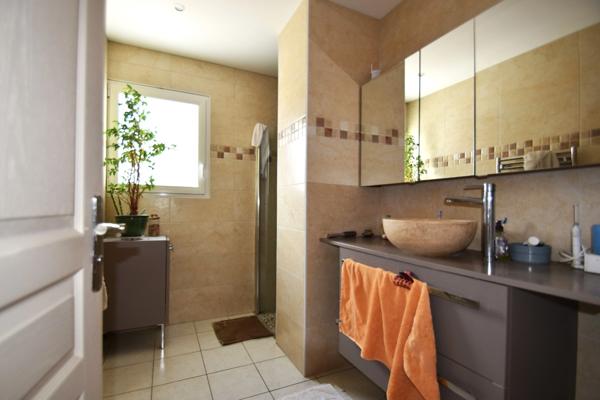 Dpt Charente Maritime (17), Ile d'Oléron, à vendre LA BREE LES BAINS Maison 7 pièces LA BREE LES BAINS (17), terrain 760 m²