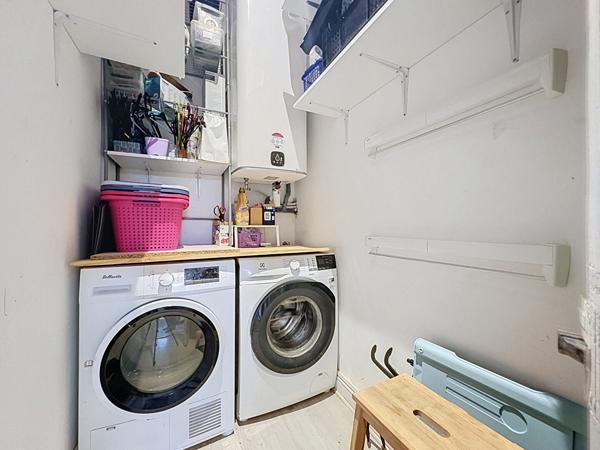 Appartement rénové Orange 4 pièce(s) 3 chambres 76m²  + Cour privative