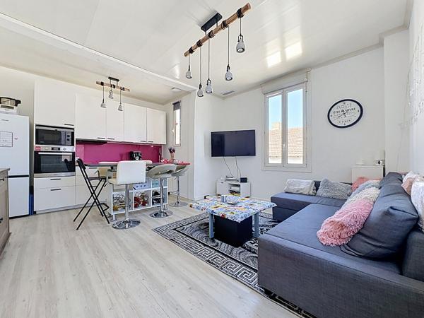 Appartement rénové Orange 4 pièce(s) 3 chambres 76m²  + Cour privative