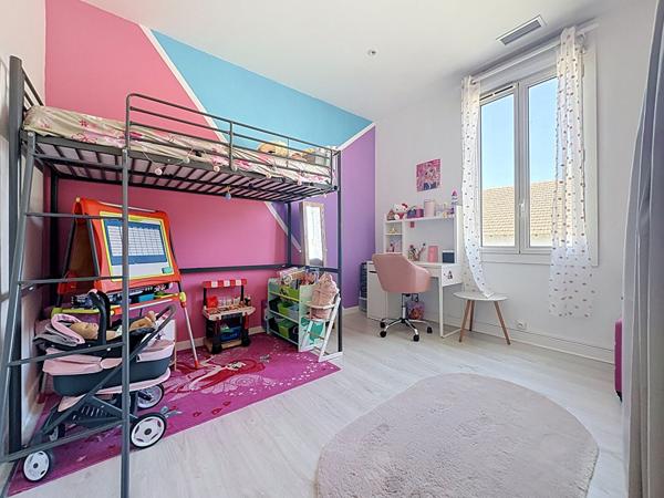 Appartement rénové Orange 4 pièce(s) 3 chambres 76m²  + Cour privative