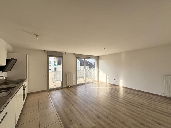 BRUZ HYPER CENTRE - Appartement 3 Chambres - terrasse - Place de parking - Exposition SUD