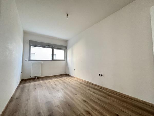 BRUZ HYPER CENTRE - Appartement 3 Chambres - terrasse - Place de parking - Exposition SUD