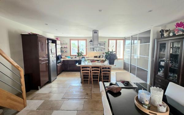 Maison à vendre    4 pièces • 113 m2 Lambesc