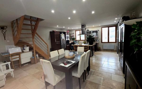 Maison à vendre    4 pièces • 113 m2 Lambesc