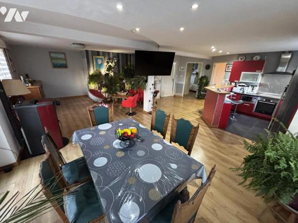 Maison 4 pièces (environ 90 m²) avec vaste atelier au Rdc et située dans un secteur calme et prisé