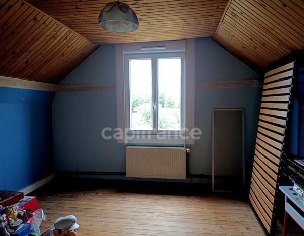 Maison 1920 avec jardin et beau potentiel – Croisilles