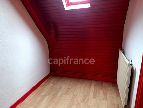 Maison 1920 avec jardin et beau potentiel – Croisilles