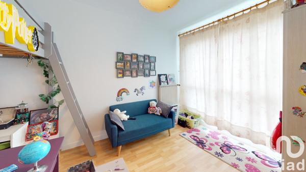 Appartement 5 pièces de 115 m² à La Rochette (77000)