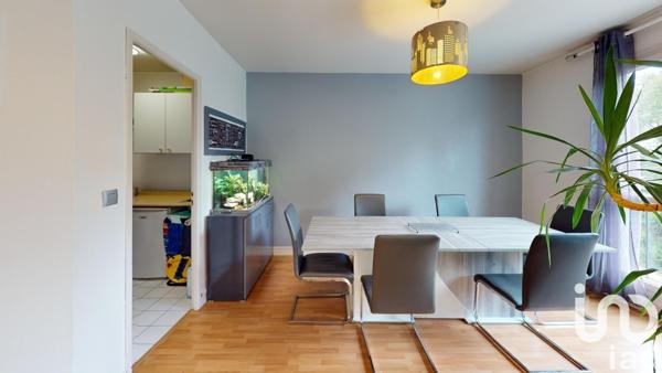 Appartement 5 pièces de 115 m² à La Rochette (77000)